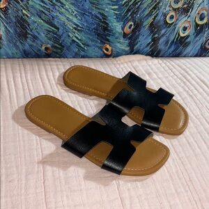 Shade & Shore Size S (5/6) Sandals